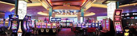 koin168 mobile app on Android and iOS devices showing live casino interface